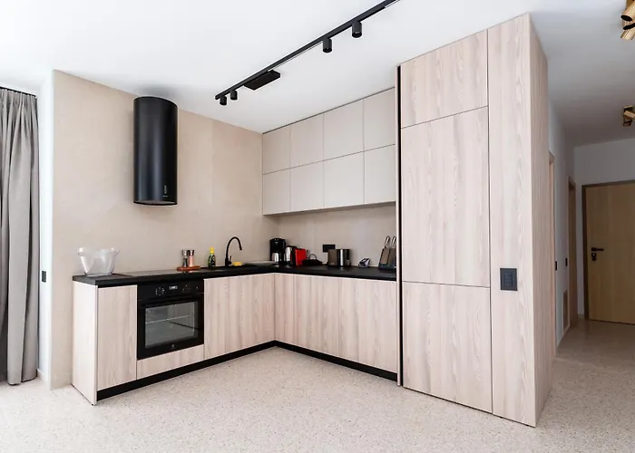 Daire Penthouse Deosebit Frontal La Mare, Pe Faleza Din - Situat La Etajul 4 In Locatia Amaris Eforie Nord