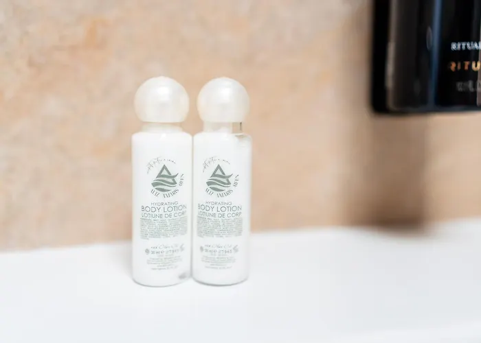 Penthouse Deosebit Frontal La Mare, Pe Faleza Din - Situat La Etajul 4 In Locatia Amaris