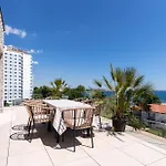 Apartmán Penthouse Deosebit Frontal La Mare, Pe Faleza Din - Situat La Etajul 4 In Locatia Amaris