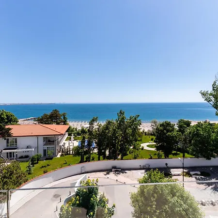 Penthouse Deosebit Frontal La Mare, Pe Faleza Din - Situat La Etajul 4 In Locatia Amaris アパート