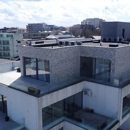 Penthouse Deosebit Frontal La Mare, Pe Faleza Din - Situat La Etajul 4 In Locatia Amaris Eforie Nord
