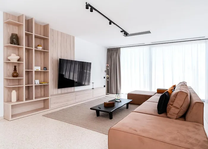 Penthouse Deosebit Frontal La Mare, Pe Faleza Din - Situat La Etajul 4 In Locatia Amaris エフォリエ・ノルド