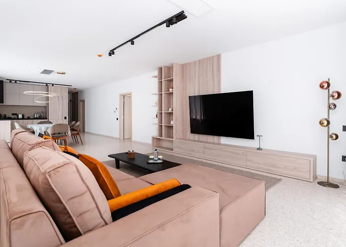 Penthouse Deosebit Frontal La Mare, Pe Faleza Din - Situat La Etajul 4 In Locatia Amaris 4* エフォリエ・ノルド