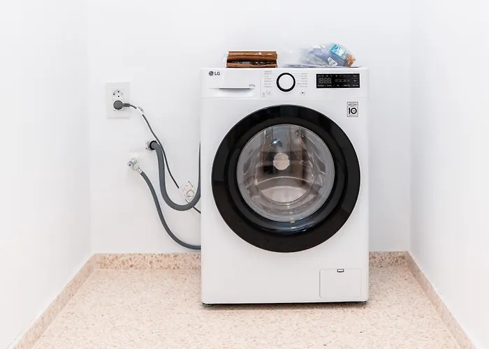 Penthouse Deosebit Frontal La Mare, Pe Faleza Din - Situat La Etajul 4 In Locatia Amaris エフォリエ・ノルド